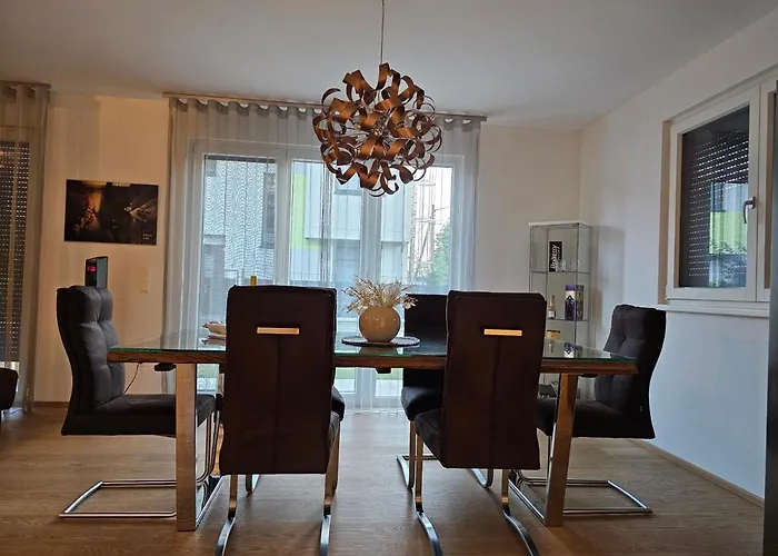 Σπίτι διακοπών Cosy & Elegant Cityhouse With Garden *