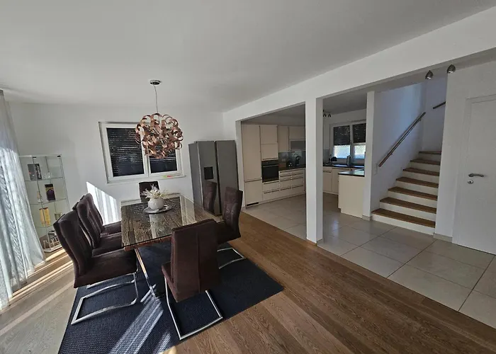 Cosy & Elegant Cityhouse With Garden *